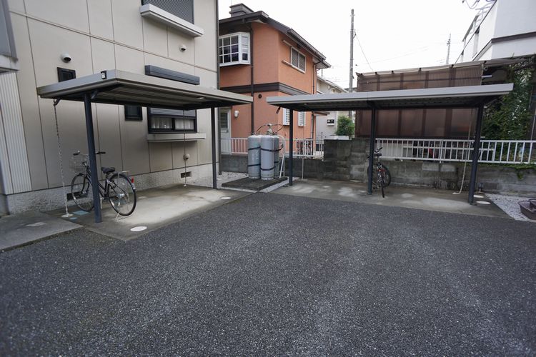 ホワイト・リザイアＡ 202号-15