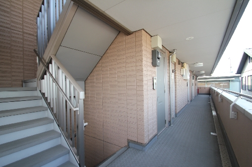 メゾン・ド・ポワン 201号-13