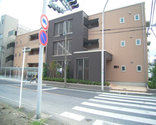 シャーメゾン戸田公園 301号-13