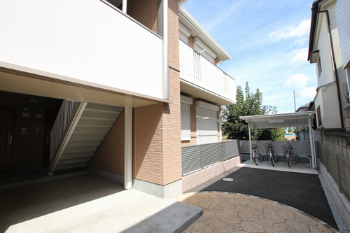 グレース弐番館 202号-3