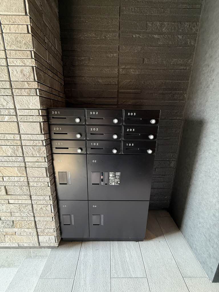 ポロニア　コート 202号-4