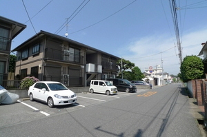 ツィンメゾンＢ館 202号-3