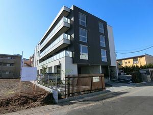 シャーメゾン天久保