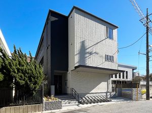 クレストコート末広