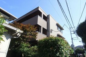 メゾン・ド・ルミエール 202号-3