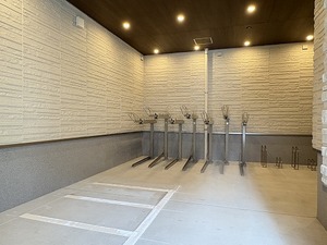 ユーチャリス 203号-5