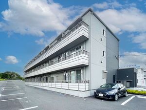 フォレナ　レジデンス