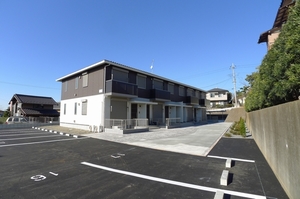 シャルム・ドミール 201号-1