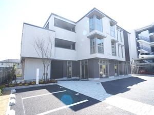 エレガンテ　マノワール