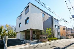 ラッキーエイト１号館