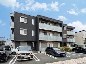 セレナヴィラ 201号-1