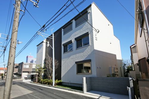 ラッキーエイト１号館 302号-12