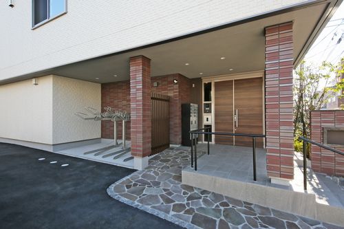 ラッキーエイト１号館 302号-13