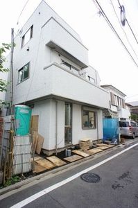 フォレナ中町 302号-1