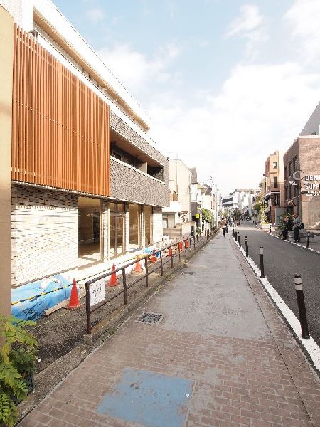 グランディール神宮前 202号-13