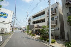 ルミナスガーデンＢ 302号-1