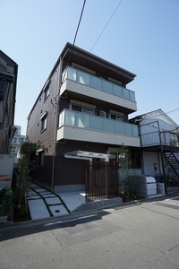 シャーメゾン神明町 101号-1