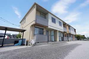 シャーメゾンチェリーⅡ 201号-3