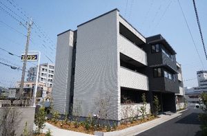 ＬＡＶＩＥＧＲＡ