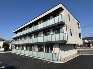 メーデン・コート 102号-2