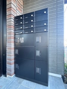 メーデン・コート 102号-3