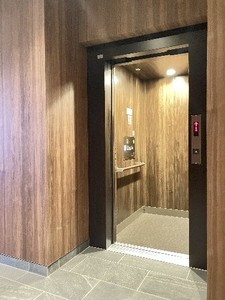 メーデン・コート 102号-5