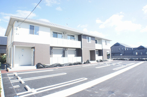 セレナヴィラ　Ｃ 203号-1