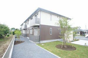 シャーメゾン吉沢 202号-1