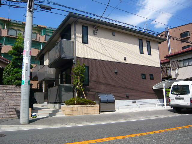 Ｆ・Ｌ・ｃｌｏｖｅｒ　ＨＯＵＳＥ