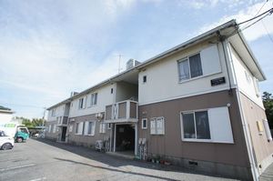 メゾーネやまと