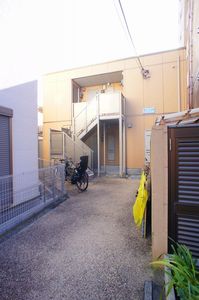 ウィンズ平間 201号-1