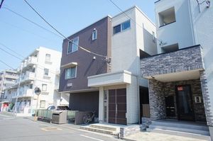リバーハウス