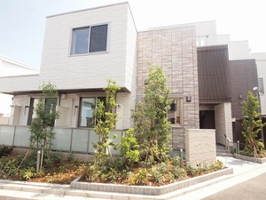 シャーメゾンステージ山王 102号-1