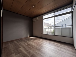 第一カ－サ尾崎 203号-2