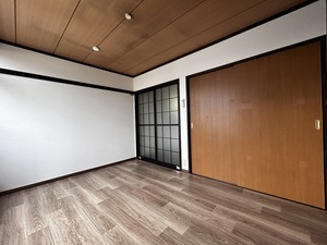 第一カ－サ尾崎 203号-6