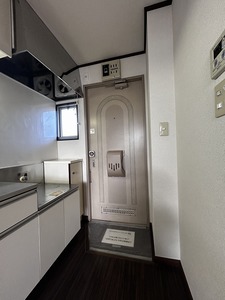 第一カ－サ尾崎 203号-8