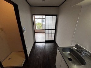 第一カ－サ尾崎 203号-11