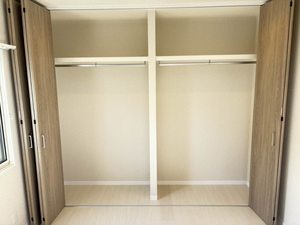 コ－ポ・リリ－203-4