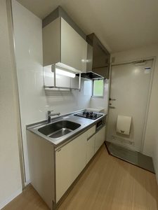 メ－プルヒルズ 201号-3