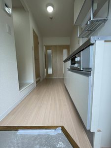 メ－プルヒルズ 201号-8