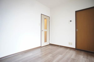 ロイヤル・アネックス 101号-3