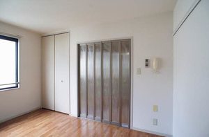 オリュンポス１号棟 203号-4