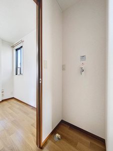 パレスロイヤル 302号-8