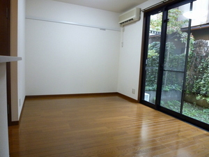 コンフォール本郷 102号-2