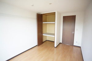 メゾン・ド・フルールⅡ 203号-5