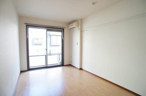 クレール南青山 102号-2