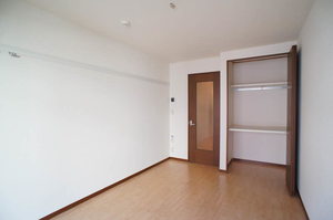 クレール南青山 102号-3