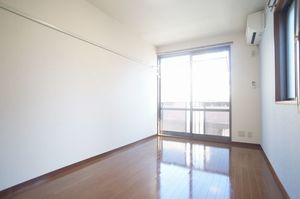 ラ・テールT 206号-3