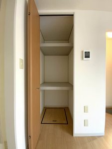 ヴィラ桜坂 102号-6