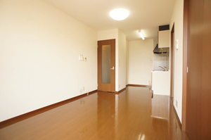 シャーメゾンみさきＡ 202号-5